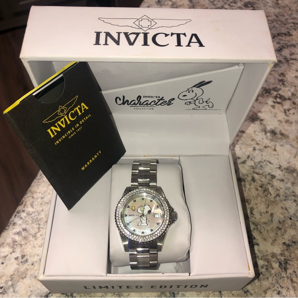 Limited edition Invicta snoopy watch